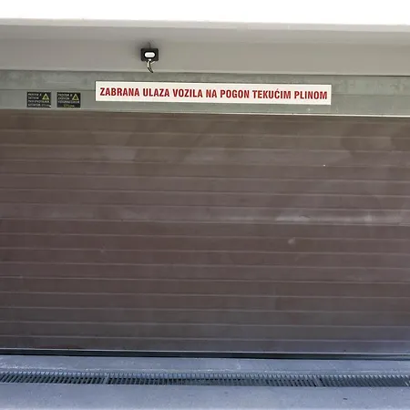 Endless Summer Retreat * Split