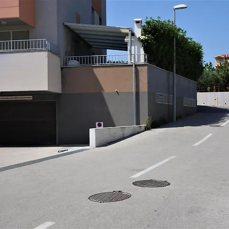 Endless Summer Retreat * Split